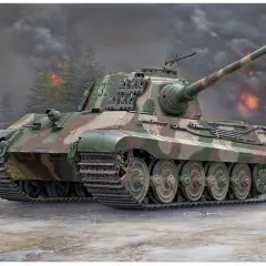 Ein Henschel Panzer mit der Nummer 332 steht vor einem brennenden Haus. Rauchwolken und Flammen dominieren den Hintergrund.