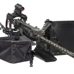 Schwere Maschinengewehr auf Lafette der Bundeswehr, bereit für den Einsatz.