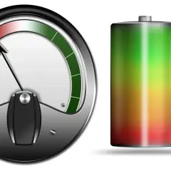 Anzeiger zeigt niedrigen Ladestand eines Lithium Ionen Akku laden. Batterieanzeige von rot zu grün.