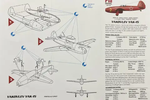 Technische Zeichnung der Yakovlev Yak-15, einem sowjetischen Jet-Trainer.
