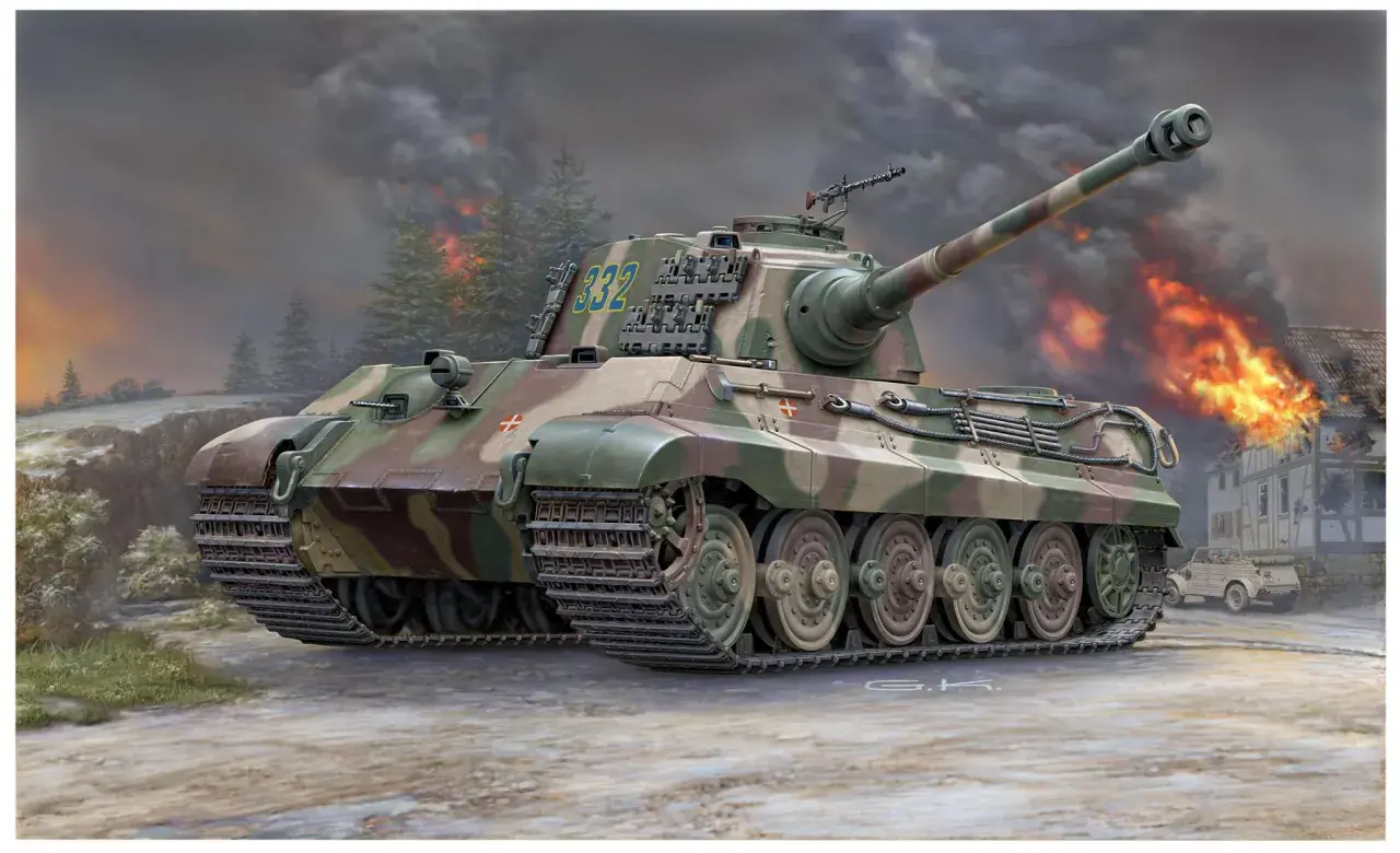 Ein Henschel Panzer mit der Nummer 332 steht vor einem brennenden Haus. Rauchwolken und Flammen dominieren den Hintergrund.