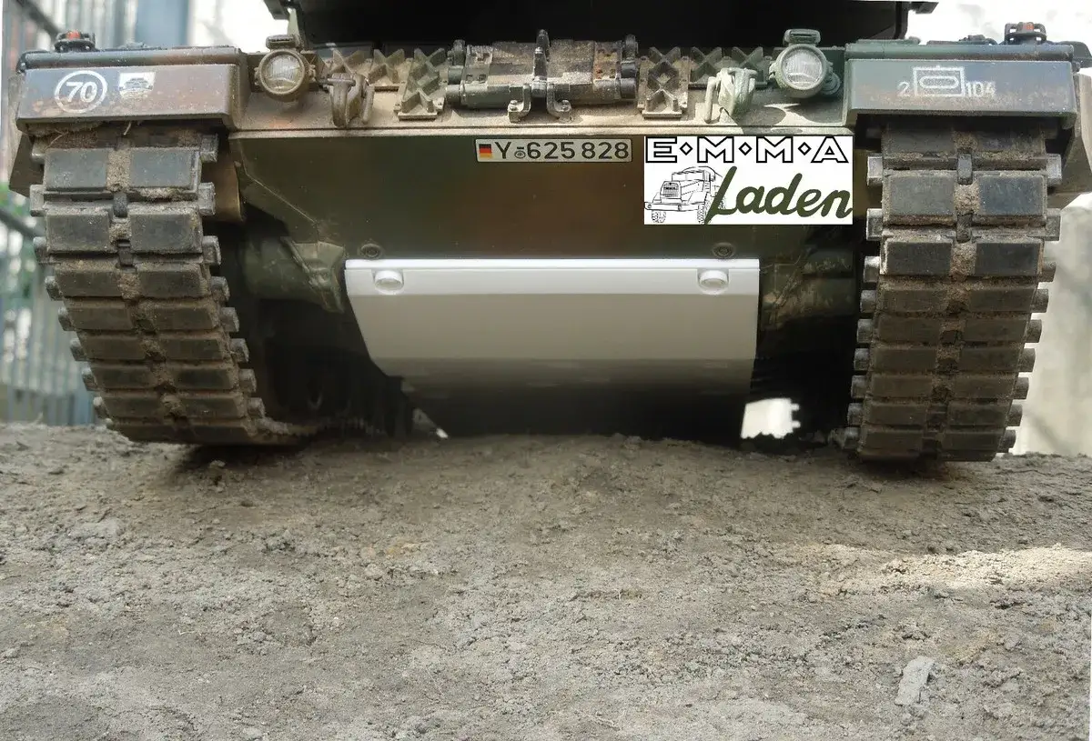 Detailaufnahme des Leopard 2A6M Panzers mit Kennzeichen